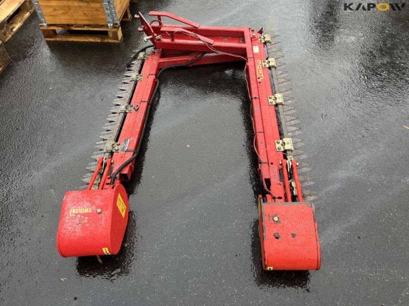 Case IH AFX8010 combine with 35-foot D60-S Macdon header 55