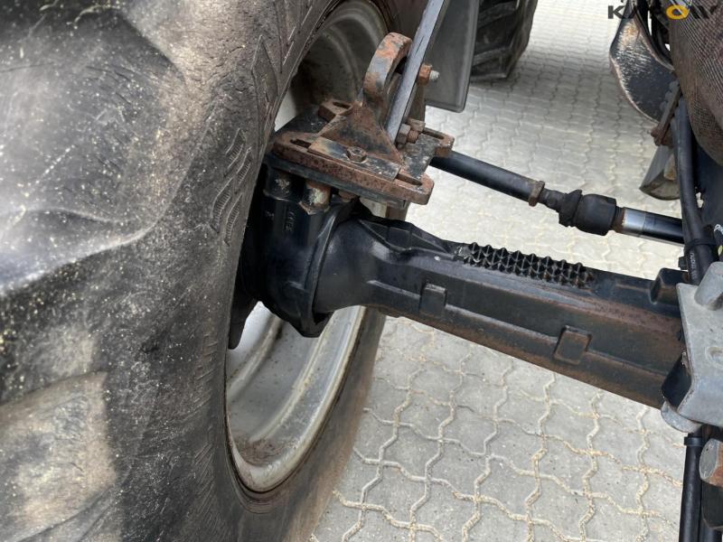 Case IH CS120 tractor 15