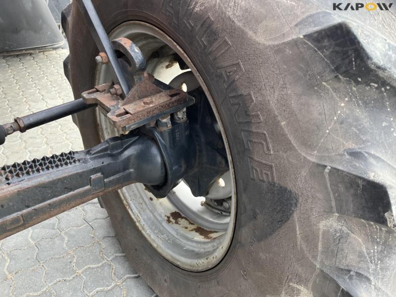 Case IH CS120 tractor 16