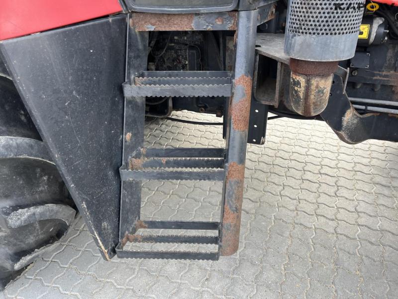 Case IH CS120 tractor 19