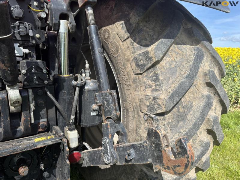 Case Magnum 340 CVX tractor 32