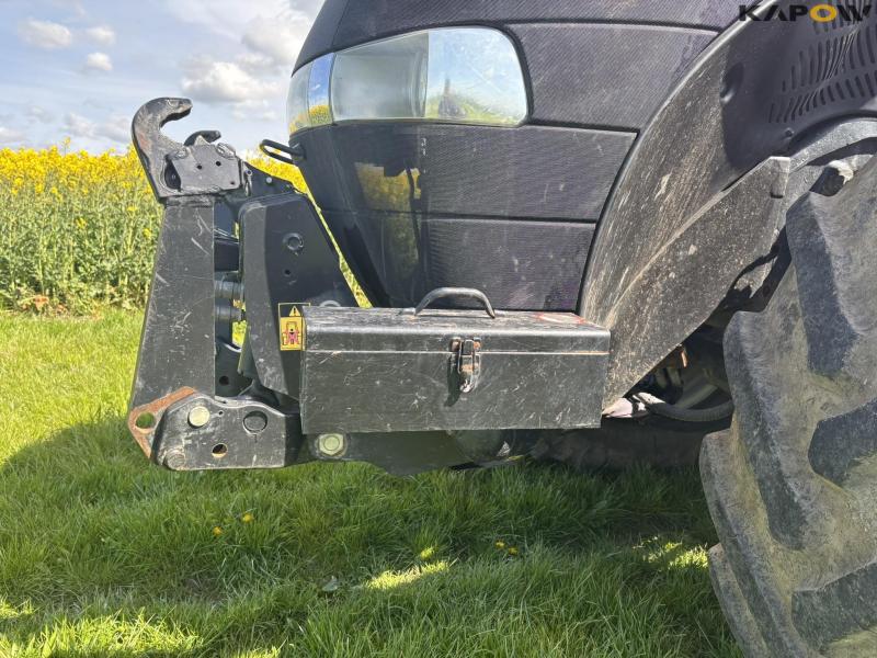 Case Magnum 340 CVX tractor 52