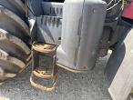 Case Puma 185 CVX tractor with front loader 27