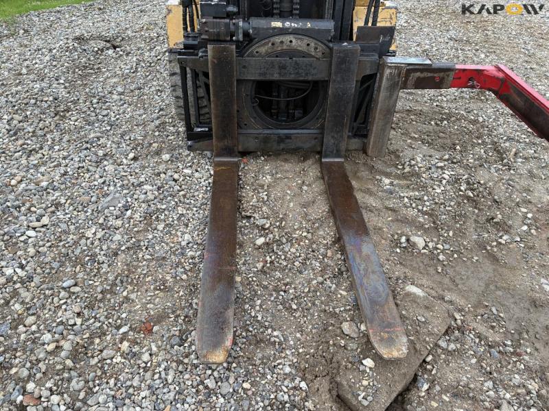 CAT DP30N forklift 12