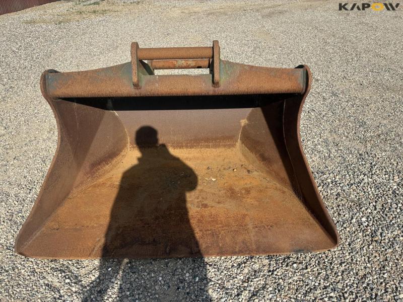 CAT grading bucket with S70 hitch 2