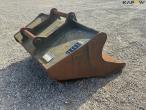 CAT grading bucket with S70 hitch 4