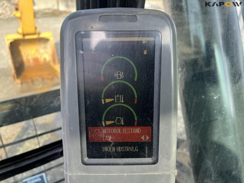 Caterpillar 320D2 excavator 39