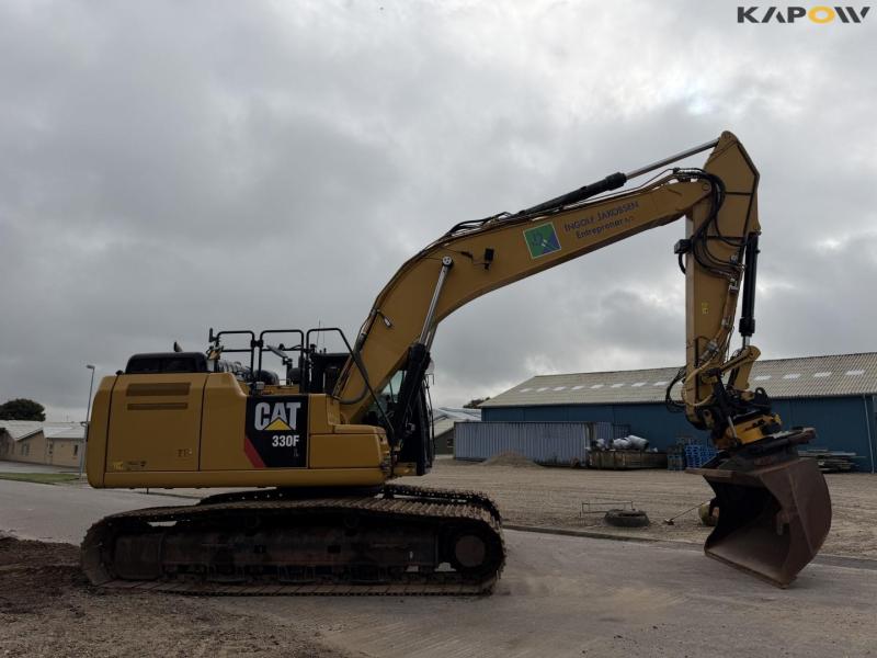 Caterpillar 330 FL excavator 4