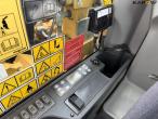 Caterpillar 330 FL excavator 59