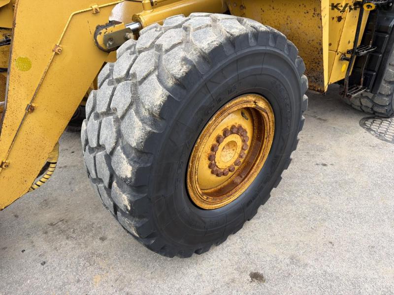 Caterpillar 938H Wheel Loader 57