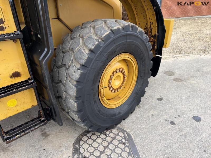 Caterpillar 938H Wheel Loader 60