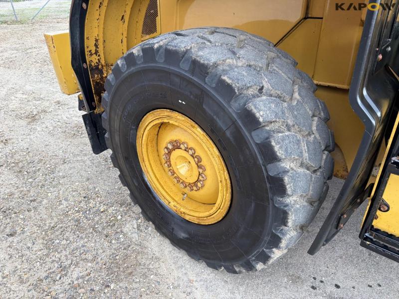 Caterpillar 938H Wheel Loader 65