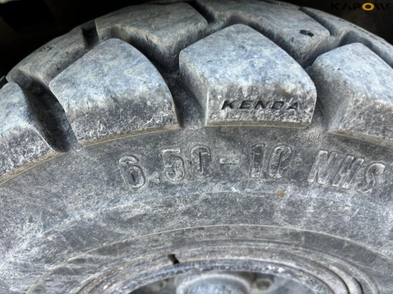 Caterpillar forklift 27