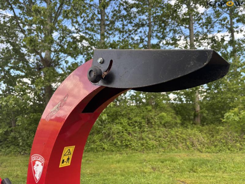 Ceccato Trimmonc Mega Monster chipper PTO towed 22