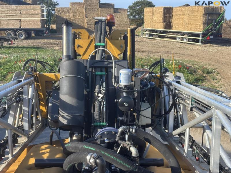 Challenger RoGator RG635C sprayer 67