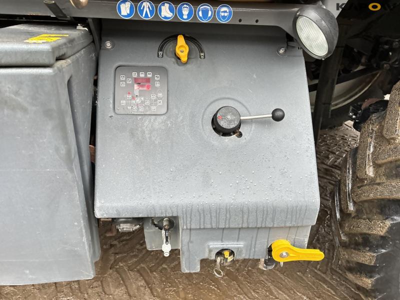 Challenger Rogator RG 655 self-propelled sprayer 34