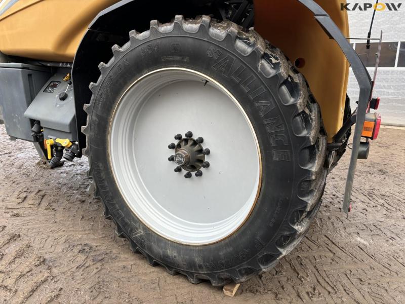 Challenger Rogator sprayer 61