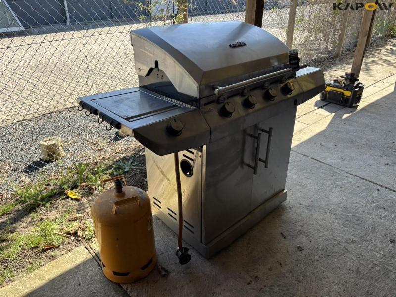 Char-Broil gas grill 3