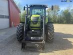 Claas 630 tractor with front loader 2