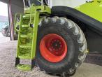 Claas 670 combine with V900 30ft header 82