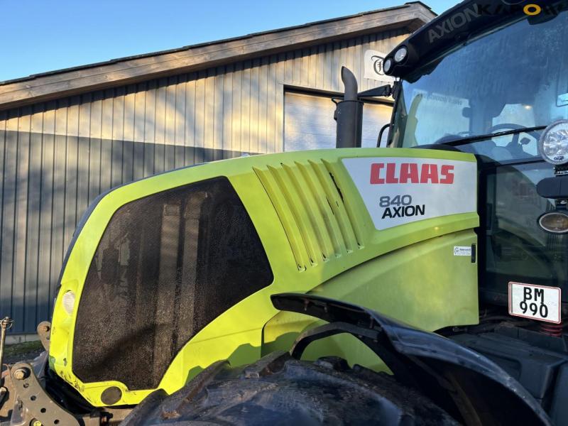 Claas Axion 840 tractor 9