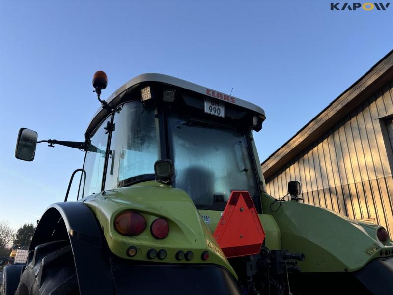 Claas Axion 840 tractor 21