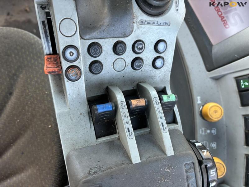 Claas Axion 840 tractor 48