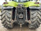 Claas Axion 850 tractor 30