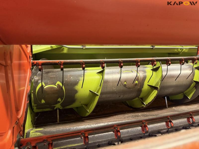 Claas Lexion 560 + 25 foot header 85