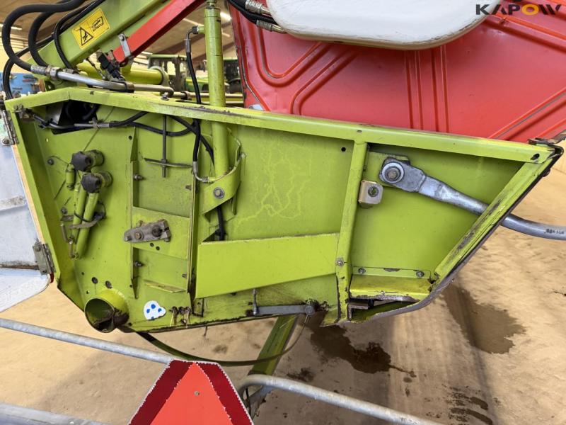 Claas Lexion 560 + 25 foot header 94