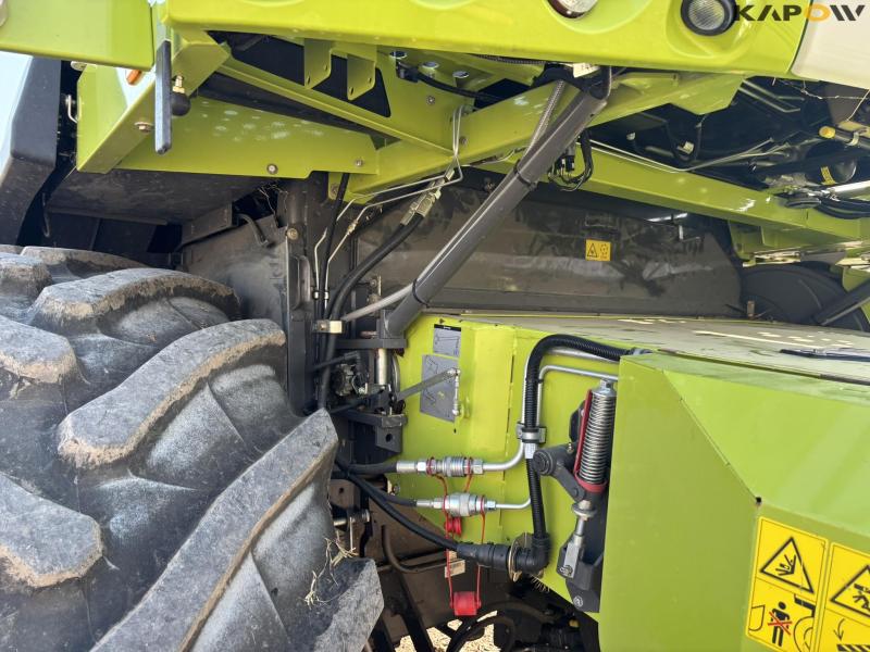 Claas Lexion 650 4WD 30 feet 14