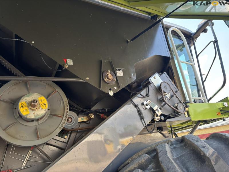 Claas Lexion 650 4WD 30 feet 21