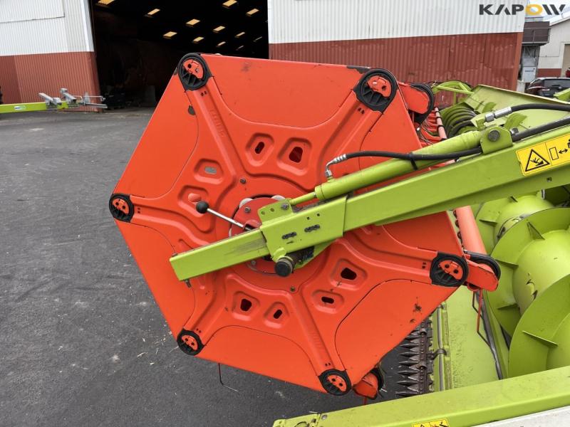 Claas lexion 760 combine harvester with 31 foot header 10