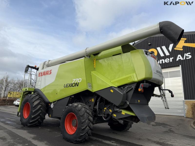 Claas Lexion 770 combine harvester 7