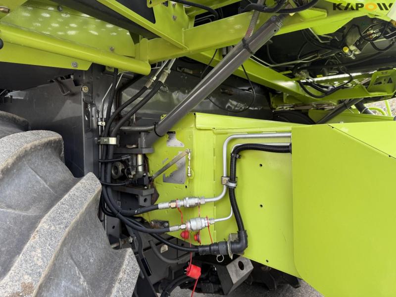Claas Lexion 770 combine harvester 15