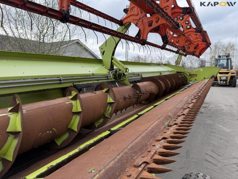 Claas Lexion 770 combine harvester 108