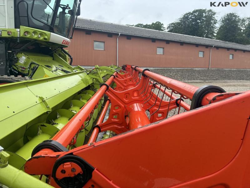 Claas lexion 780 TT combine harvester 28