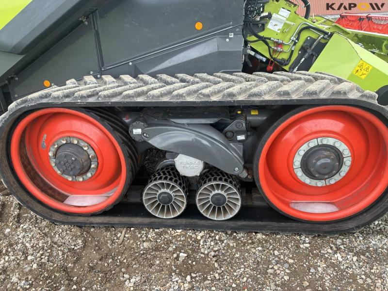 Claas lexion 780 TT combine harvester 40