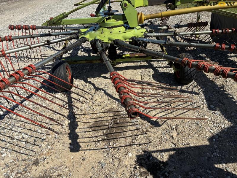 Claas liner 880 profile rake 28