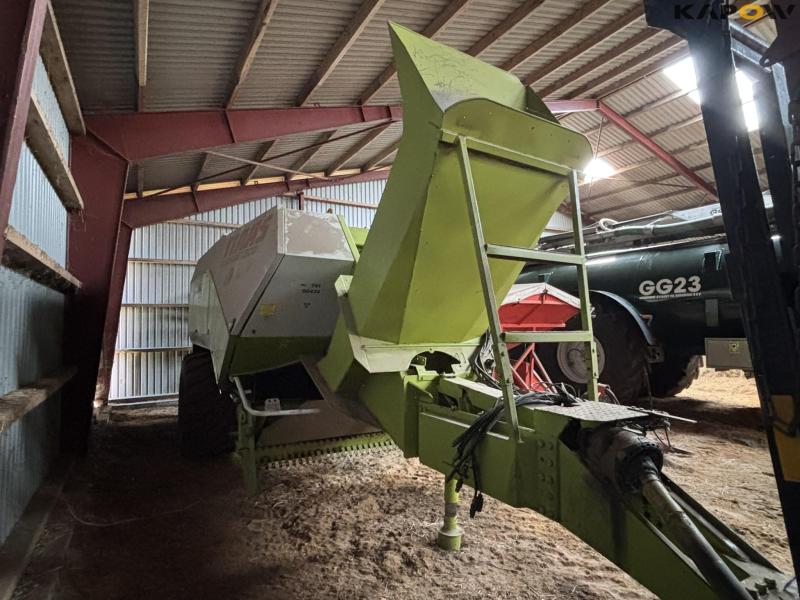 Claas Quadrant 2100 RotoCut baler 3
