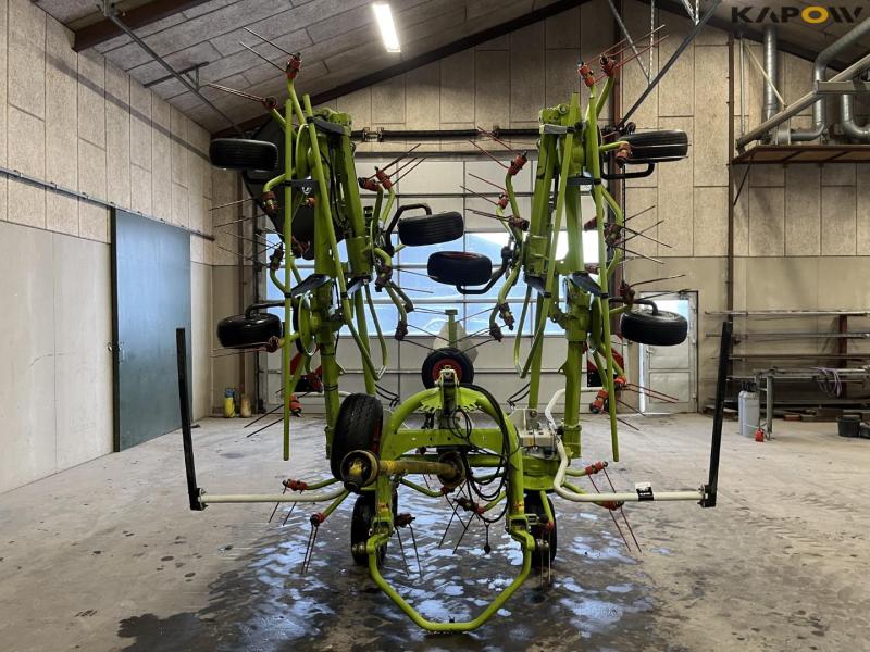 Claas Volto 900 rake 2