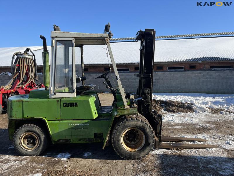Clark 5 ton forklift 4