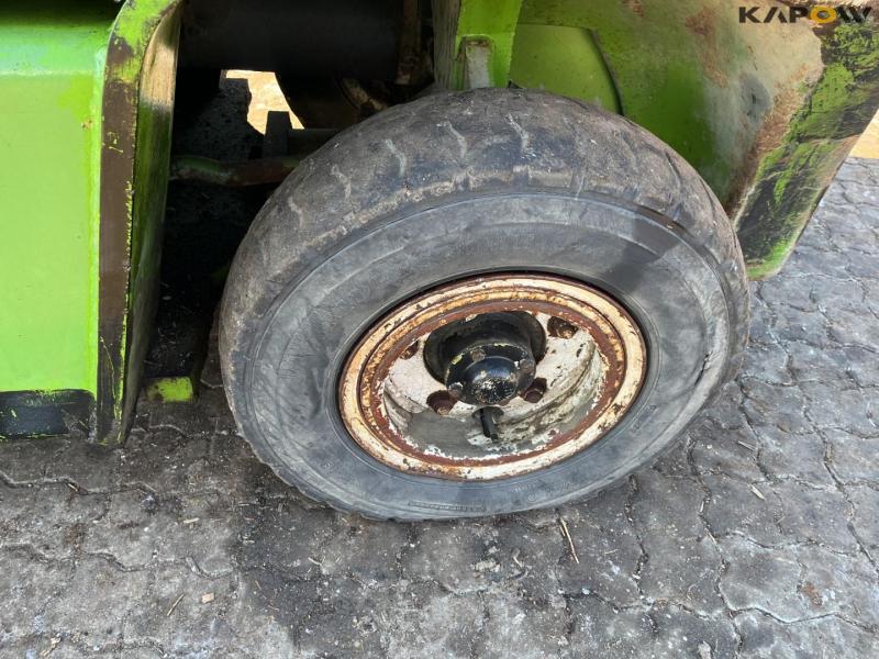 Clark 5 ton forklift 9