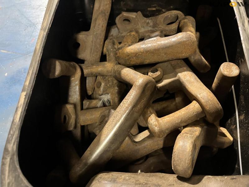 Clark carrier belts 13