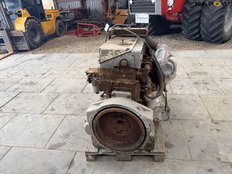 Cummins C10 engine 4