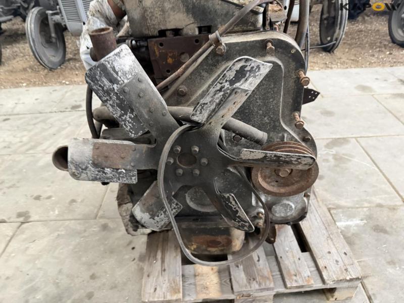 Cummins C10 engine 27