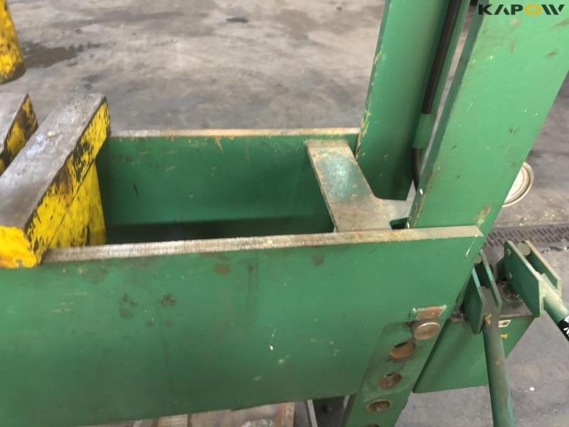 Compac HP60 baler 31