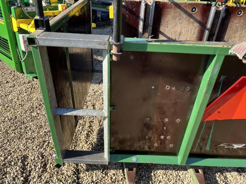 Compactree T-1500S with NETOP netting machine 16