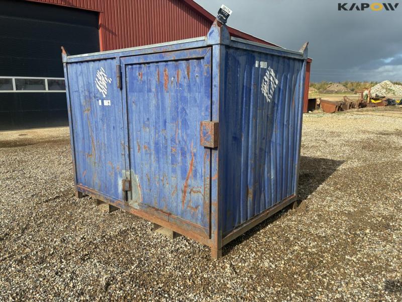 Container 1500 liters with tank and pump 1