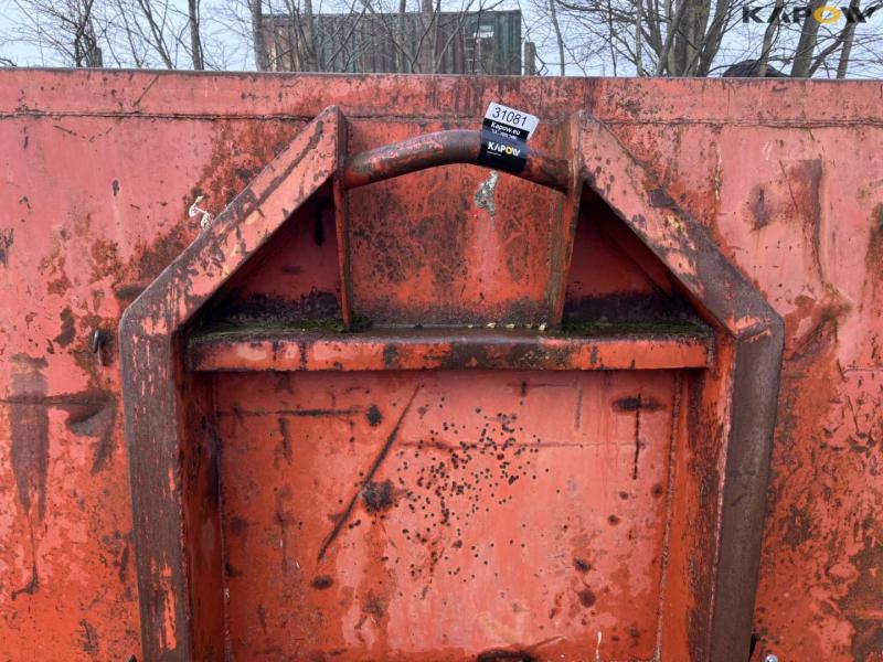 Container with hook lift 8